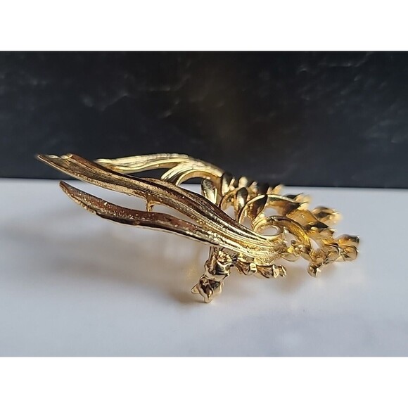 Gold Tone Metal Floral/Leaf Shaped Brooch Vintage - Picture 7 of 10